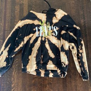 NWOT super rare levi’s hoodie